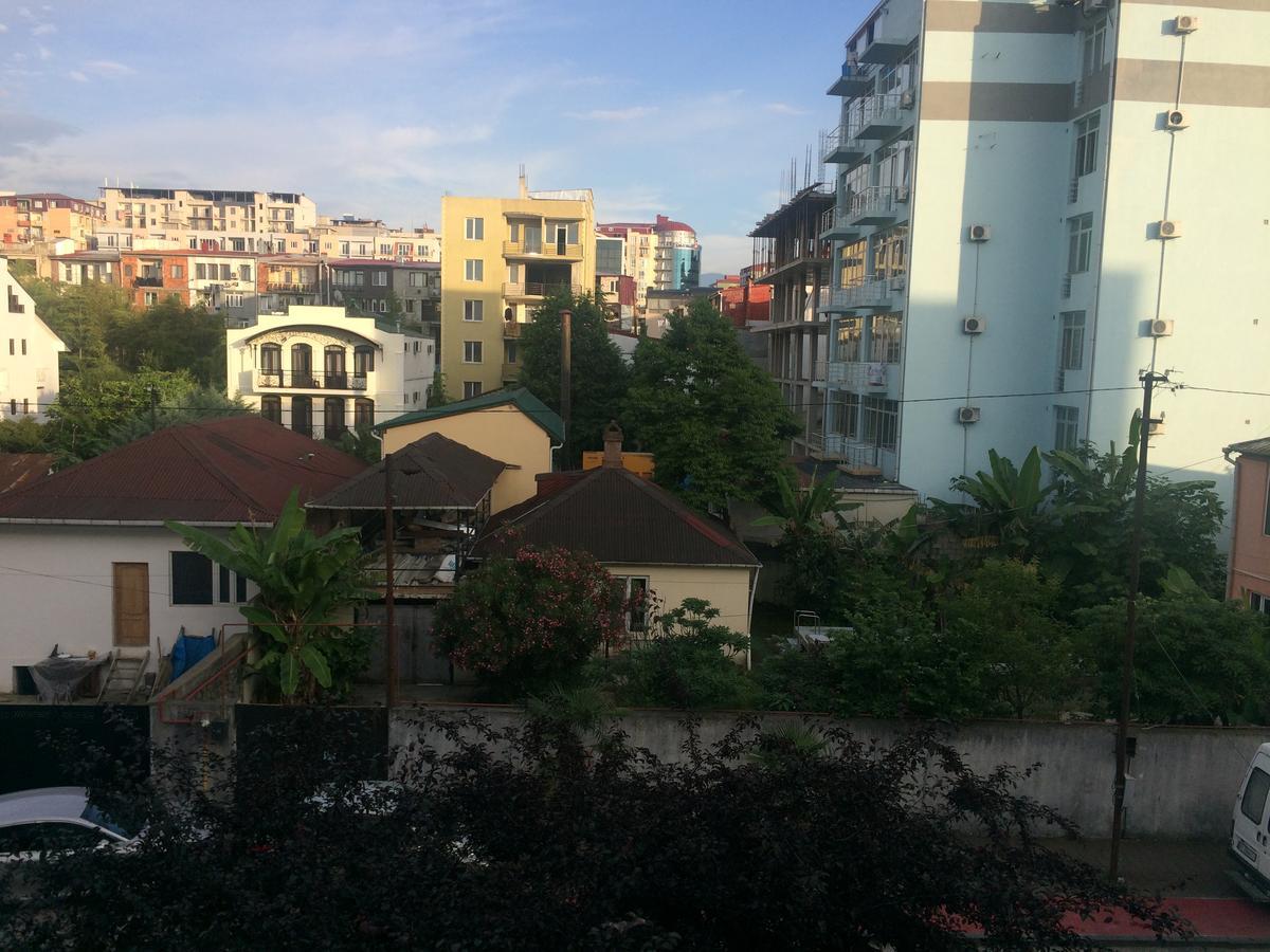 Apartment On Khinikadze 4 Batumi Exterior photo